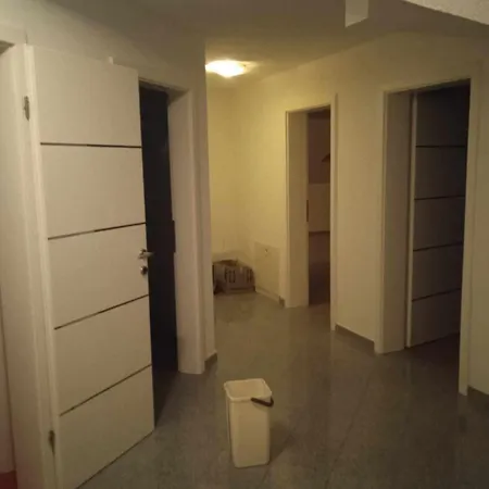 Konig * Velika Kladusa